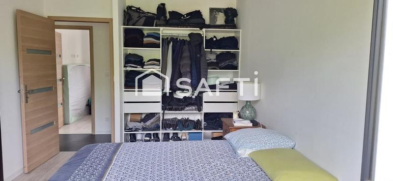 Maison - 96 m² - 5 pièces