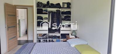 Maison - 96 m² - 5 pièces