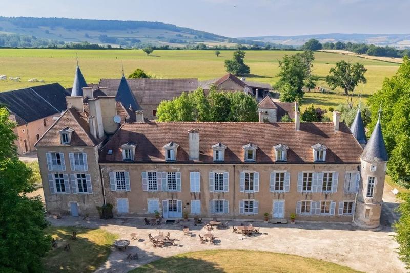 Manoir - 1 500 m² - 35 pièces