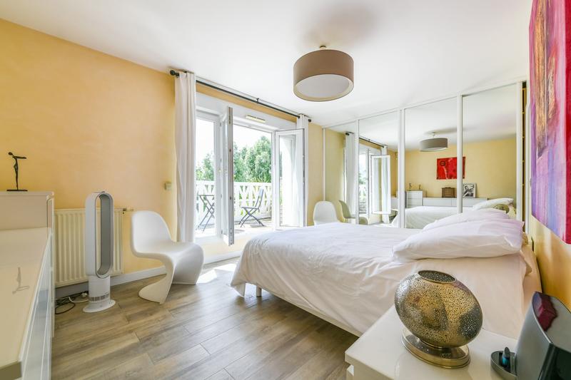 Maison contemporaine - 214 m² - 8 pièces