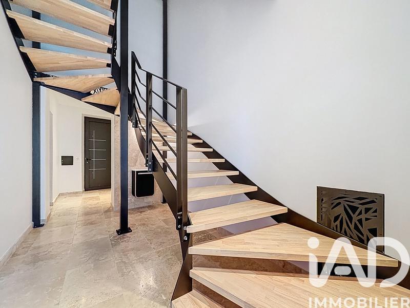 Maison de ville - 334 m² - 8 pièces