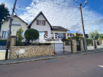 Maison - 149 m² - 7 pièces