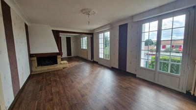 Maison - 188 m² - 10 pièces