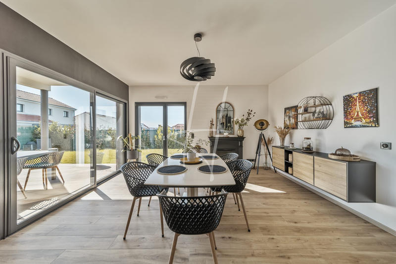 Maison - 138 m² - 5 pièces