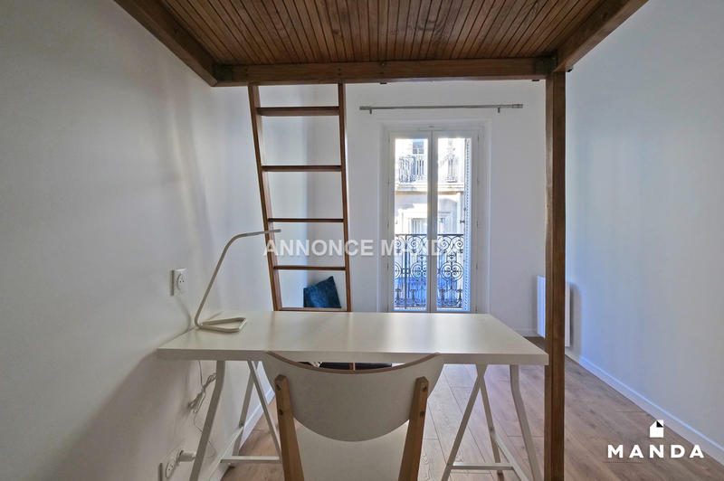 Chambre - 10 m² - 6 pièces