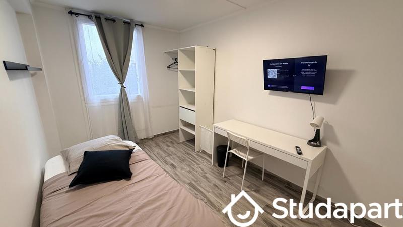 Chambre - 11 m² - 1 pièce