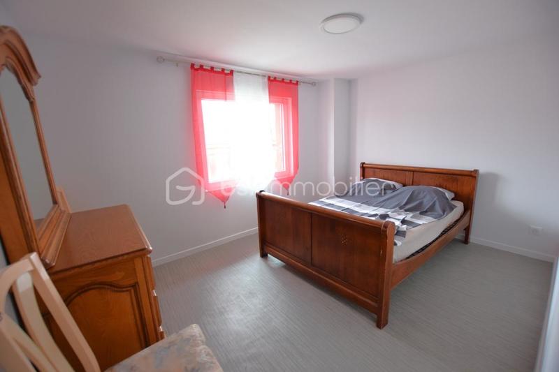 Maison - 210 m² - 8 pièces