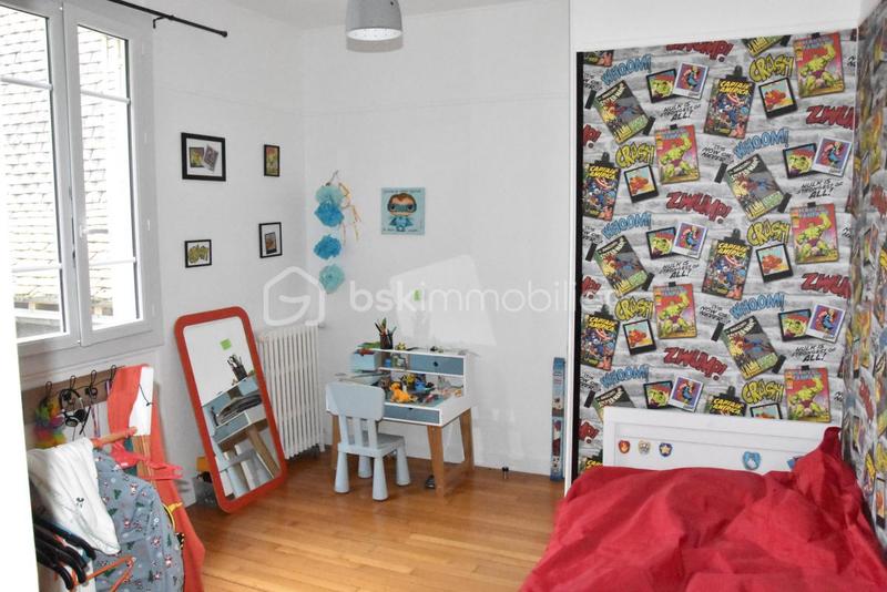 Demeure - 225 m² - 8 pièces