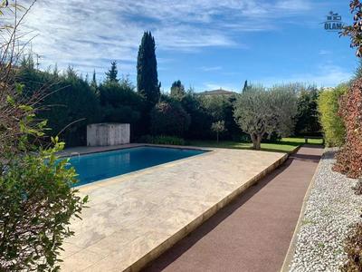 Villa - 163 m² - 4 pièces