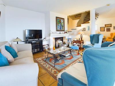 Villa - 191 m² - 6 pièces