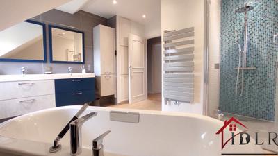 Maison - 189 m² - 6 pièces