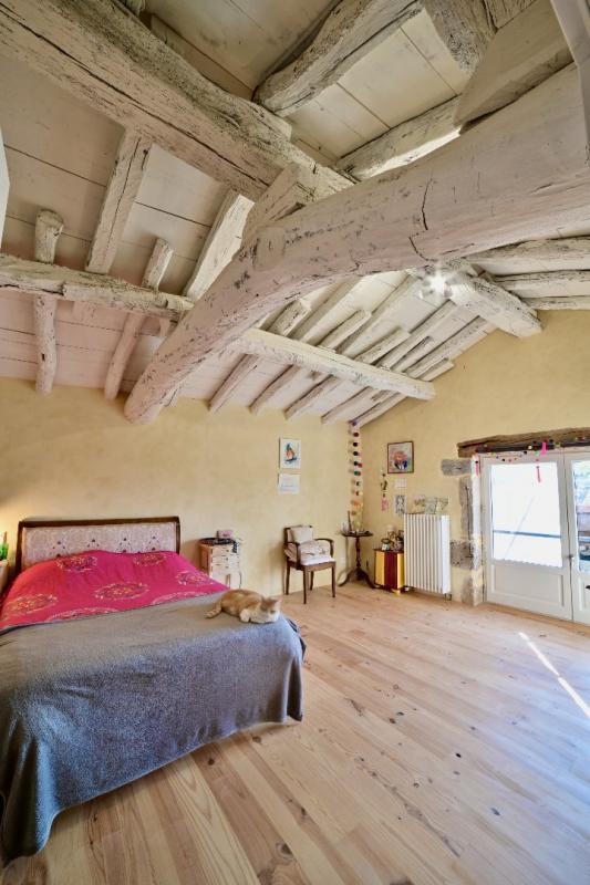 Maison - 760 m² - 16 pièces