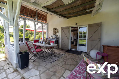 Maison - 280 m² - 11 pièces