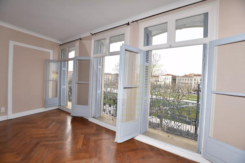 Appartement - 83 m² - 3 pièces