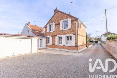Maison - 107 m² - 4 pièces
