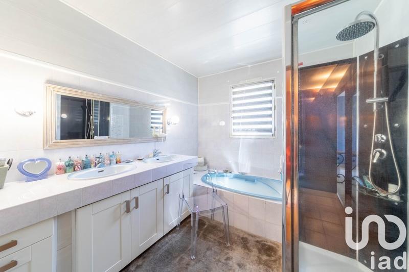 Maison - 165 m² - 6 pièces