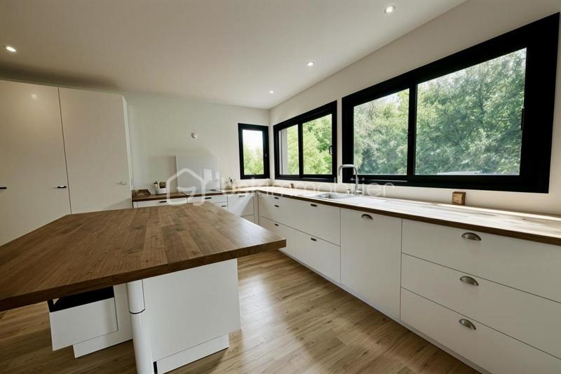 Maison - 144 m² - 7 pièces