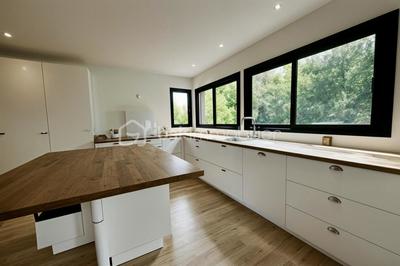 Maison - 144 m² - 7 pièces