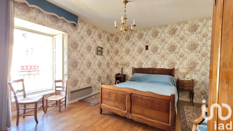 Maison - 206 m² - 7 pièces