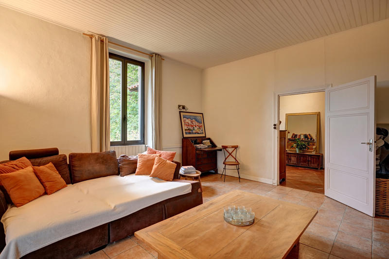 Maison - 215 m² - 8 pièces