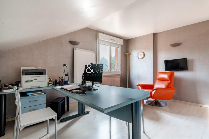 Maison - 195 m² - 7 pièces