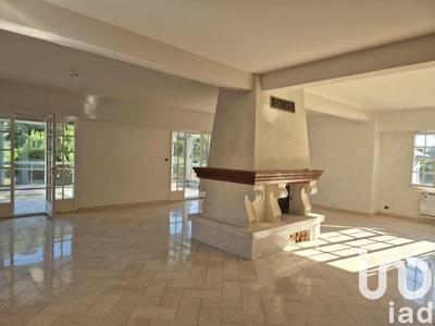 Maison - 265 m² - 6 pièces