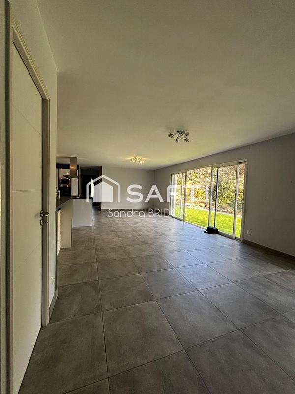 Villa - 179 m² - 8 pièces