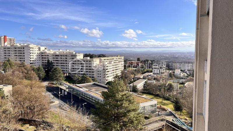 Appartement - 94 m² - 4 pièces