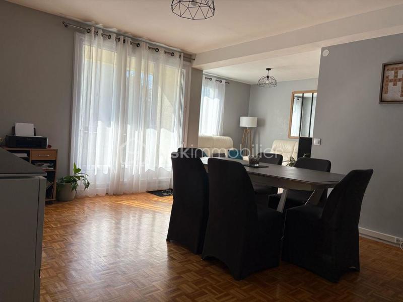 Appartement - 91 m² - 5 pièces