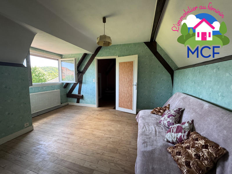 Maison traditionnelle - 121 m² - 7 pièces