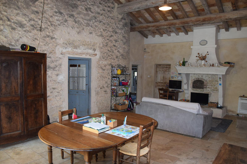 Mas - 480 m² - 11 pièces