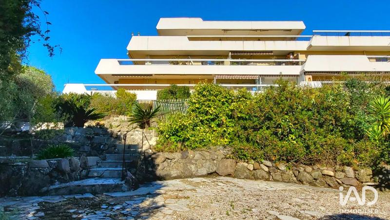 Appartement - 95 m² - 4 pièces