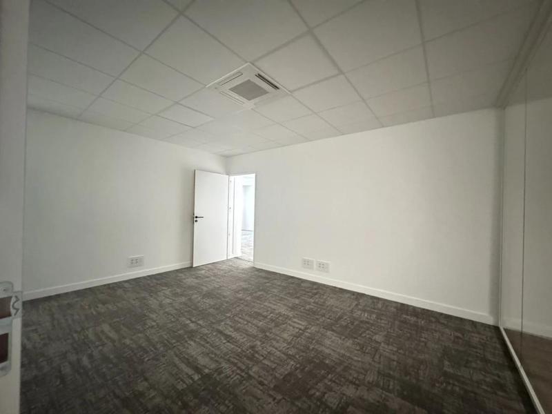 Bureau - 215 m²