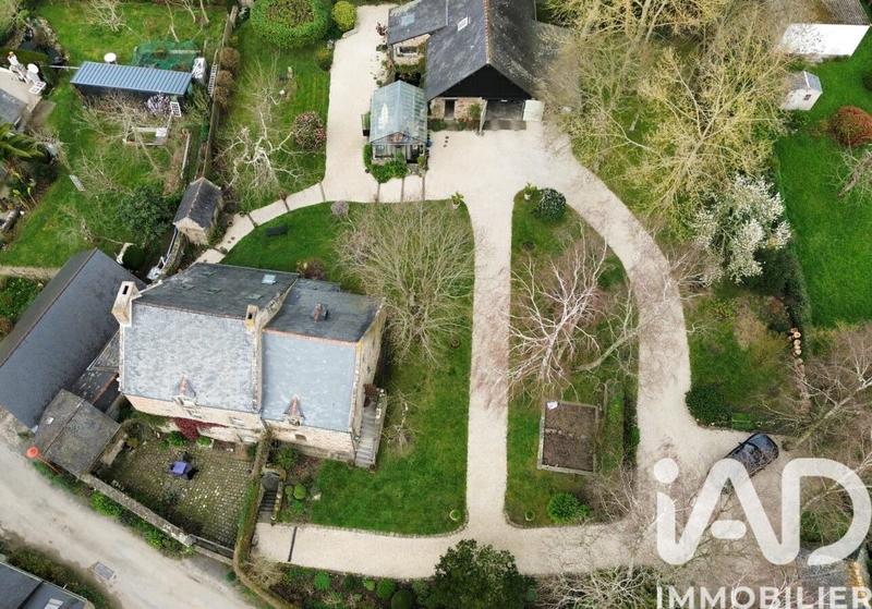 Maison - 218 m² - 6 pièces