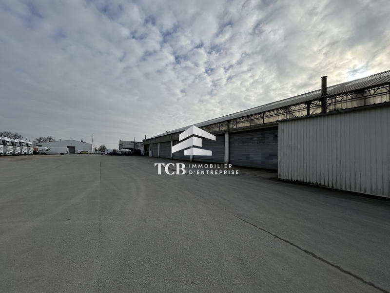 Local d'activités - 8 982 m²