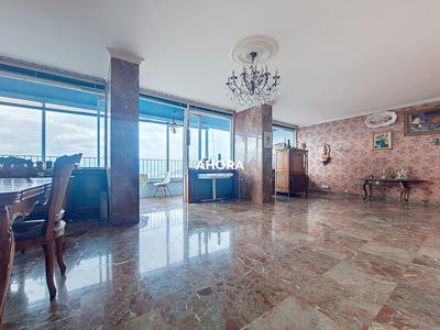 Appartement - 98 m² - 3 pièces