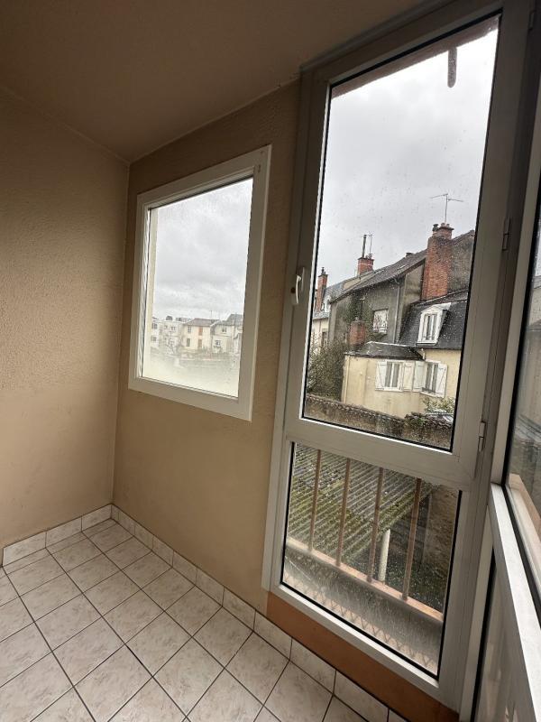 Appartement ancien - 64 m² - 3 pièces