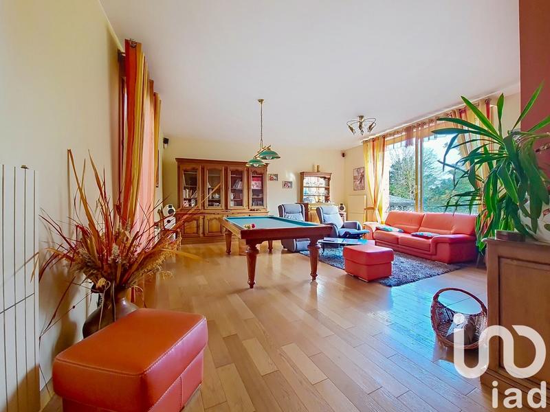 Maison - 206 m² - 8 pièces