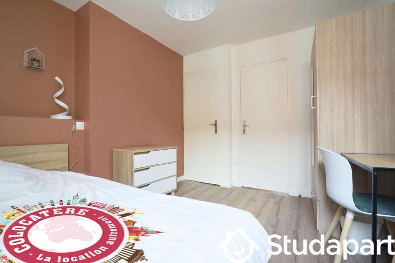 Chambre - 11 m² - 1 pièce