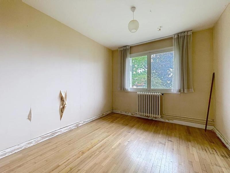 Maison - 232 m² - 9 pièces