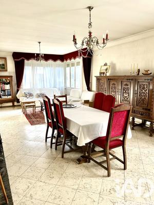 Maison - 141 m² - 8 pièces