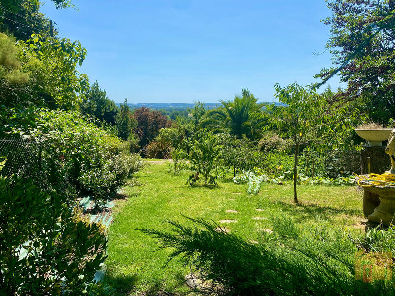 Maison - 197 m² - 6 pièces