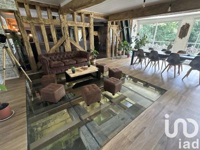 Maison - 455 m² - 13 pièces