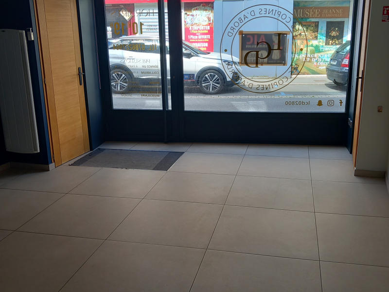 Bureau - 67 m² - 1 pièce