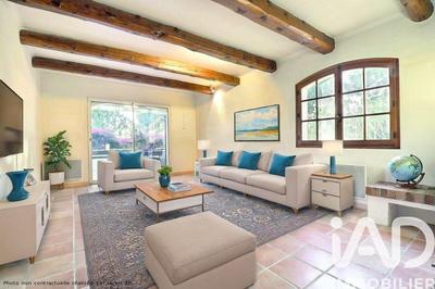 Maison - 122 m² - 7 pièces