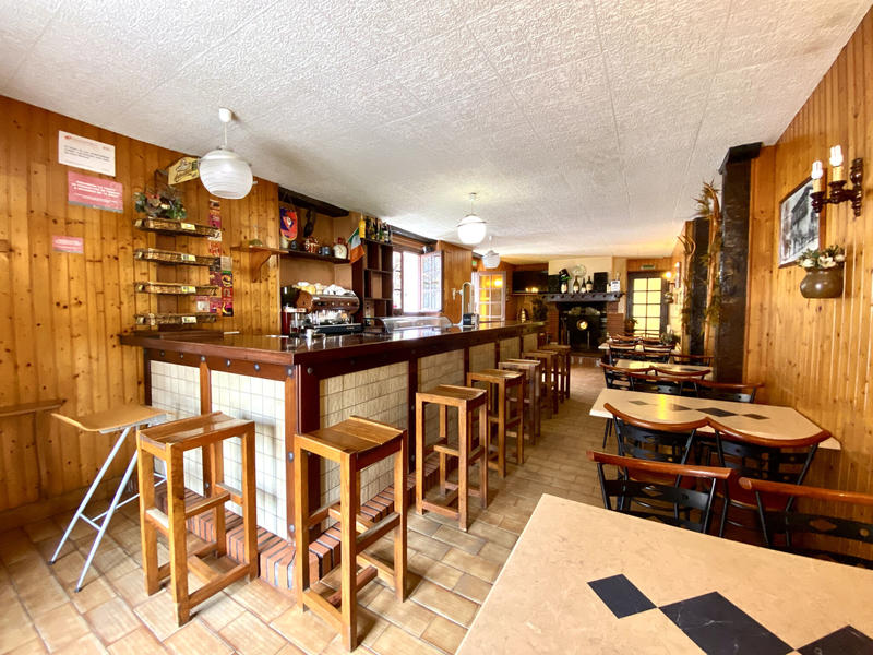 Maison - 306 m² - 10 pièces