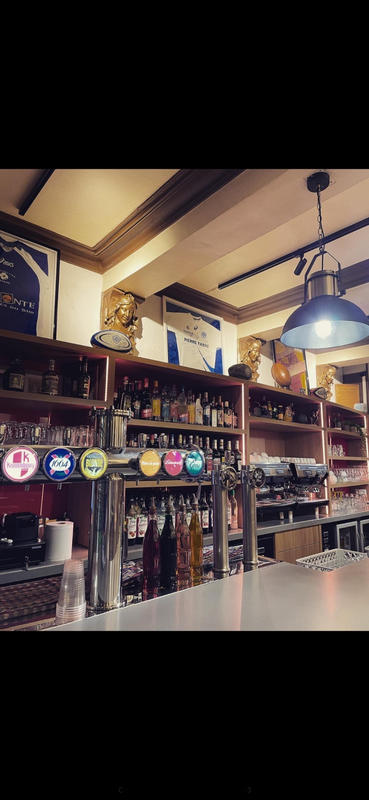 Fonds de commerce - Magasins - 90 m²