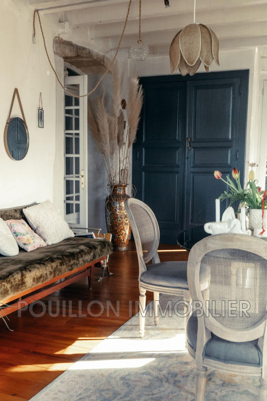 Demeure - 330 m² - 12 pièces