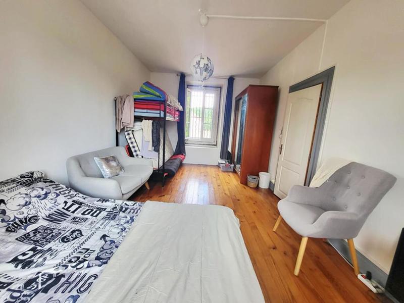 Maison - 186 m² - 7 pièces