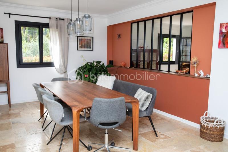 Demeure - 262 m² - 7 pièces